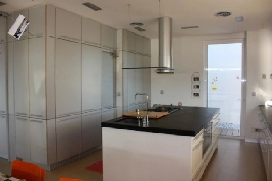 Villa in Denia zu verkaufen, Woongedeelte 544 m², Klimaanlage, Grondstuk 10500 m², 4 Slaapkamers, 3 Badkamers, Pool, ref.: BS-3974691-18