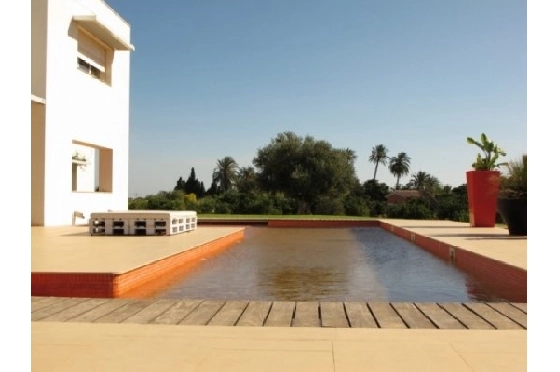 Villa in Denia zu verkaufen, Woongedeelte 544 m², Klimaanlage, Grondstuk 10500 m², 4 Slaapkamers, 3 Badkamers, Pool, ref.: BS-3974691-3