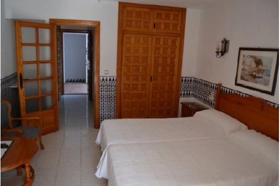 Investition in Moraira zu verkaufen, 18 Slaapkamers, 20 Badkamers, Pool, ref.: BS-3974656-14