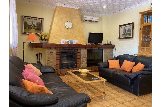 Finca in Pedreguer(Campo) zu verkaufen, Woongedeelte 150 m², Bouwjaar 1980, Zustand gepflegt, Klimaanlage, Grondstuk 700 m², 4 Slaapkamers, 2 Badkamers, Pool, ref.: GC-0322-11