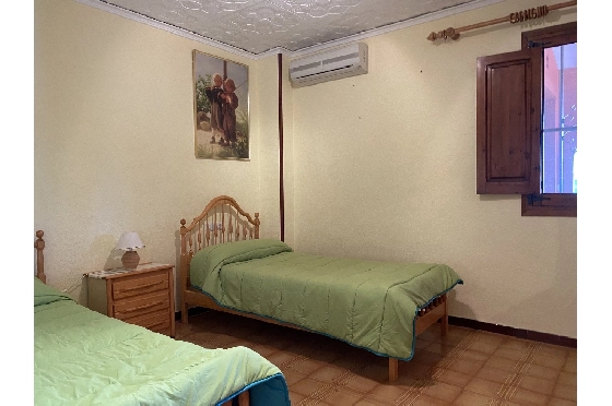 Finca in Pedreguer(Campo) zu verkaufen, Woongedeelte 150 m², Bouwjaar 1980, Zustand gepflegt, Klimaanlage, Grondstuk 700 m², 4 Slaapkamers, 2 Badkamers, Pool, ref.: GC-0322-14