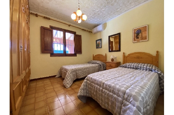 Finca in Pedreguer(Campo) zu verkaufen, Woongedeelte 150 m², Bouwjaar 1980, Zustand gepflegt, Klimaanlage, Grondstuk 700 m², 4 Slaapkamers, 2 Badkamers, Pool, ref.: GC-0322-16