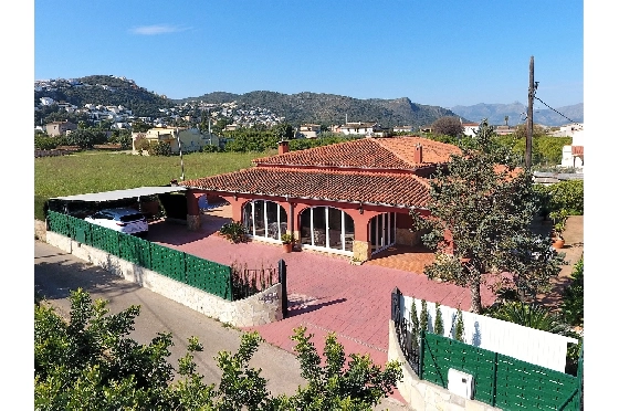 Finca in Pedreguer(Campo) zu verkaufen, Woongedeelte 150 m², Bouwjaar 1980, Zustand gepflegt, Klimaanlage, Grondstuk 700 m², 4 Slaapkamers, 2 Badkamers, Pool, ref.: GC-0322-2