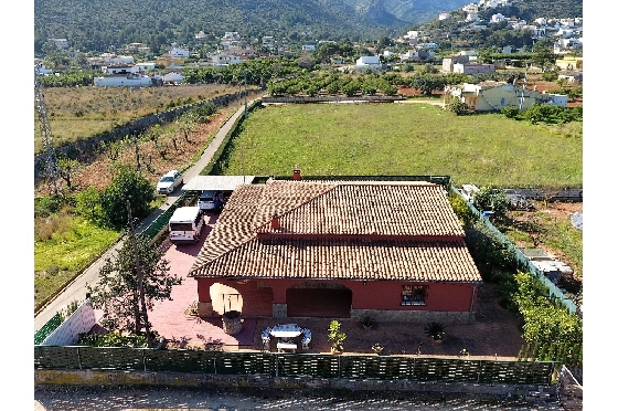 Finca in Pedreguer(Campo) zu verkaufen, Woongedeelte 150 m², Bouwjaar 1980, Zustand gepflegt, Klimaanlage, Grondstuk 700 m², 4 Slaapkamers, 2 Badkamers, Pool, ref.: GC-0322-25
