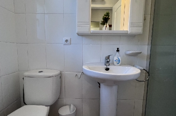 Reihenhaus in Denia(Las Marinas) zur Ferienvermietung, Woongedeelte 98 m², Bouwjaar 2001, Zustand gepflegt, + KLIMA, Klimaanlage, 2 Slaapkamers, 2 Badkamers, Pool, ref.: T-0222-14
