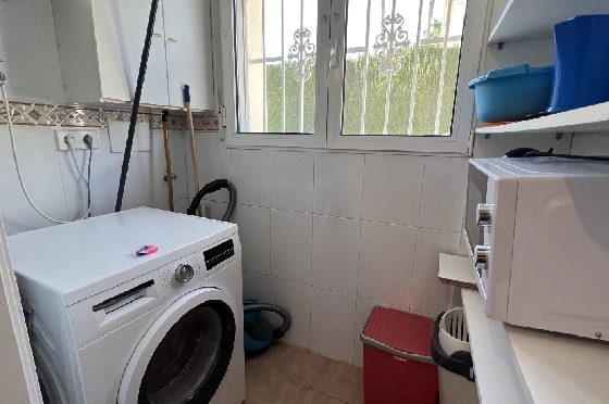 Reihenhaus in Denia(Las Marinas) zur Ferienvermietung, Woongedeelte 98 m², Bouwjaar 2001, Zustand gepflegt, + KLIMA, Klimaanlage, 2 Slaapkamers, 2 Badkamers, Pool, ref.: T-0222-23