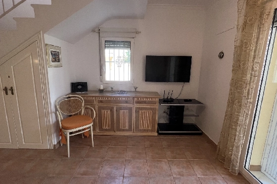 Reihenhaus in Denia(Las Marinas) zur Ferienvermietung, Woongedeelte 98 m², Bouwjaar 2001, Zustand gepflegt, + KLIMA, Klimaanlage, 2 Slaapkamers, 2 Badkamers, Pool, ref.: T-0222-8