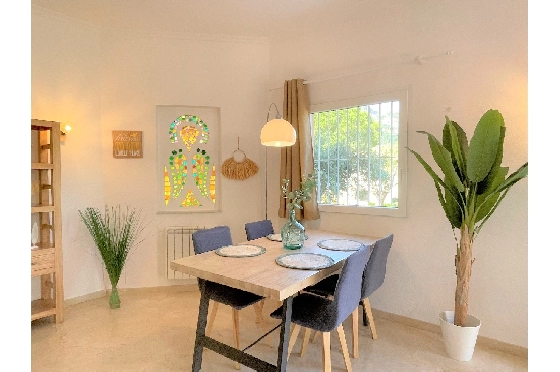 Villa in Denia zur Ferienvermietung, Woongedeelte 80 m², Bouwjaar 1994, Zustand gepflegt, + KLIMA, Klimaanlage, 2 Slaapkamers, 2 Badkamers, Pool, ref.: T-0322-3