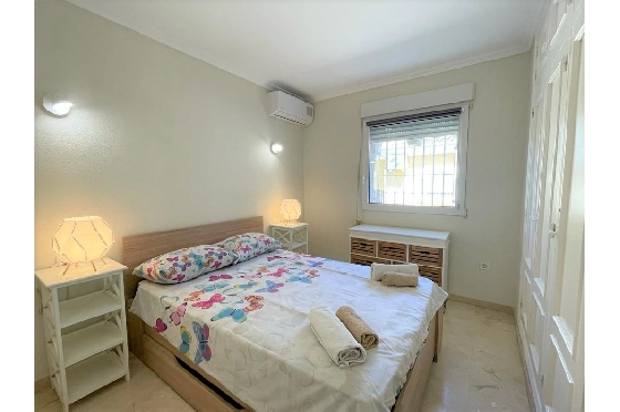 Villa in Denia zur Ferienvermietung, Woongedeelte 80 m², Bouwjaar 1994, Zustand gepflegt, + KLIMA, Klimaanlage, 2 Slaapkamers, 2 Badkamers, Pool, ref.: T-0322-9