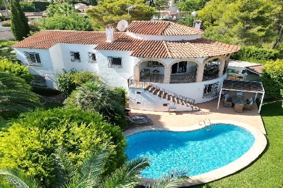 Villa in Denia(Montgo) zur Ferienvermietung, Woongedeelte 220 m², Bouwjaar 1997, Zustand gepflegt, + Zentralheizung, Klimaanlage, Grondstuk 915 m², 3 Slaapkamers, 3 Badkamers, Pool, ref.: T-0422-1