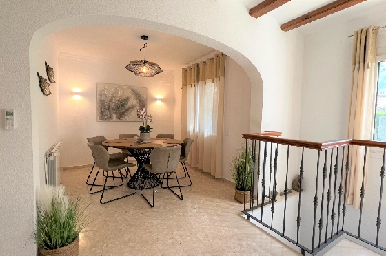 Villa in Denia(Montgo) zur Ferienvermietung, Woongedeelte 220 m², Bouwjaar 1997, Zustand gepflegt, + Zentralheizung, Klimaanlage, Grondstuk 915 m², 3 Slaapkamers, 3 Badkamers, Pool, ref.: T-0422-14