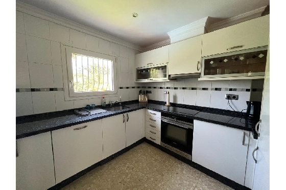 Villa in Denia(Montgo) zur Ferienvermietung, Woongedeelte 220 m², Bouwjaar 1997, Zustand gepflegt, + Zentralheizung, Klimaanlage, Grondstuk 915 m², 3 Slaapkamers, 3 Badkamers, Pool, ref.: T-0422-16