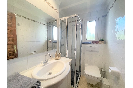 Villa in Denia(Montgo) zur Ferienvermietung, Woongedeelte 220 m², Bouwjaar 1997, Zustand gepflegt, + Zentralheizung, Klimaanlage, Grondstuk 915 m², 3 Slaapkamers, 3 Badkamers, Pool, ref.: T-0422-21