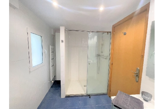 Villa in Denia(Montgo) zur Ferienvermietung, Woongedeelte 220 m², Bouwjaar 1997, Zustand gepflegt, + Zentralheizung, Klimaanlage, Grondstuk 915 m², 3 Slaapkamers, 3 Badkamers, Pool, ref.: T-0422-25
