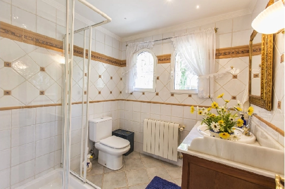 Villa in Benissa zu verkaufen, Woongedeelte 700 m², Bouwjaar 1975, + Zentralheizung, Klimaanlage, Grondstuk 7096 m², 7 Slaapkamers, 4 Badkamers, Pool, ref.: BI-BE.H-861-11