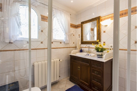 Villa in Benissa zu verkaufen, Woongedeelte 700 m², Bouwjaar 1975, + Zentralheizung, Klimaanlage, Grondstuk 7096 m², 7 Slaapkamers, 4 Badkamers, Pool, ref.: BI-BE.H-861-12