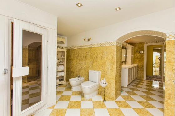 Villa in Benissa zu verkaufen, Woongedeelte 700 m², Bouwjaar 1975, + Zentralheizung, Klimaanlage, Grondstuk 7096 m², 7 Slaapkamers, 4 Badkamers, Pool, ref.: BI-BE.H-861-36