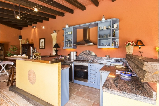 Villa in Benissa zu verkaufen, Woongedeelte 700 m², Bouwjaar 1975, + Zentralheizung, Klimaanlage, Grondstuk 7096 m², 7 Slaapkamers, 4 Badkamers, Pool, ref.: BI-BE.H-861-46