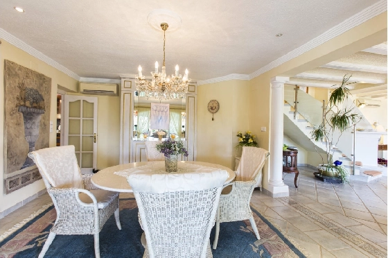 Villa in Benissa zu verkaufen, Woongedeelte 700 m², Bouwjaar 1975, + Zentralheizung, Klimaanlage, Grondstuk 7096 m², 7 Slaapkamers, 4 Badkamers, Pool, ref.: BI-BE.H-861-9