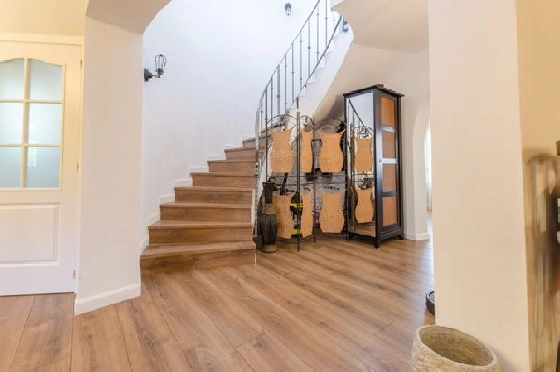 Villa in Javea zu verkaufen, Woongedeelte 256 m², + Fussbodenheizung, Klimaanlage, Grondstuk 1045 m², 8 Slaapkamers, 5 Badkamers, Pool, ref.: NL-NLD1236-7