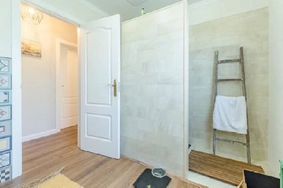 Villa in Javea zu verkaufen, Woongedeelte 256 m², + Fussbodenheizung, Klimaanlage, Grondstuk 1045 m², 8 Slaapkamers, 5 Badkamers, Pool, ref.: NL-NLD1236-9