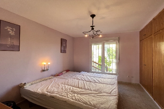 Villa in Pedreguer(Monte Solana) zu verkaufen, Woongedeelte 239 m², Bouwjaar 2005, + KLIMA, Klimaanlage, Grondstuk 873 m², 3 Slaapkamers, 3 Badkamers, Pool, ref.: SB-2222-14