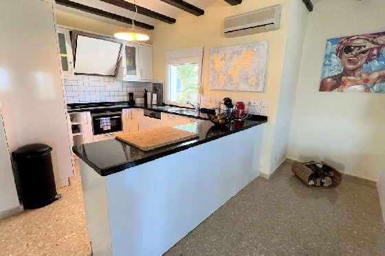Villa in Denia(Les Galeretes) zur Ferienvermietung, Woongedeelte 215 m², Bouwjaar 1980, Zustand gepflegt, + Zentralheizung, Klimaanlage, Grondstuk 800 m², 3 Slaapkamers, 2 Badkamers, Pool, ref.: T-0822-10