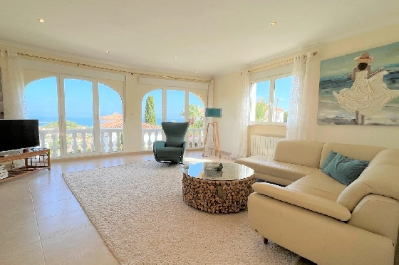 Villa in Denia(Les Galeretes) zur Ferienvermietung, Woongedeelte 215 m², Bouwjaar 1980, Zustand gepflegt, + Zentralheizung, Klimaanlage, Grondstuk 800 m², 3 Slaapkamers, 2 Badkamers, Pool, ref.: T-0822-12
