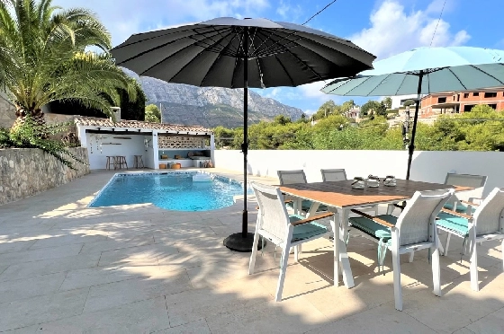 Villa in Denia(Les Galeretes) zur Ferienvermietung, Woongedeelte 215 m², Bouwjaar 1980, Zustand gepflegt, + Zentralheizung, Klimaanlage, Grondstuk 800 m², 3 Slaapkamers, 2 Badkamers, Pool, ref.: T-0822-3