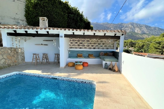 Villa in Denia(Les Galeretes) zur Ferienvermietung, Woongedeelte 215 m², Bouwjaar 1980, Zustand gepflegt, + Zentralheizung, Klimaanlage, Grondstuk 800 m², 3 Slaapkamers, 2 Badkamers, Pool, ref.: T-0822-5