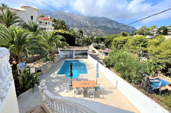 Villa in Denia(Les Galeretes) zur Ferienvermietung, Woongedeelte 215 m², Bouwjaar 1980, Zustand gepflegt, + Zentralheizung, Klimaanlage, Grondstuk 800 m², 3 Slaapkamers, 2 Badkamers, Pool, ref.: T-0822-7