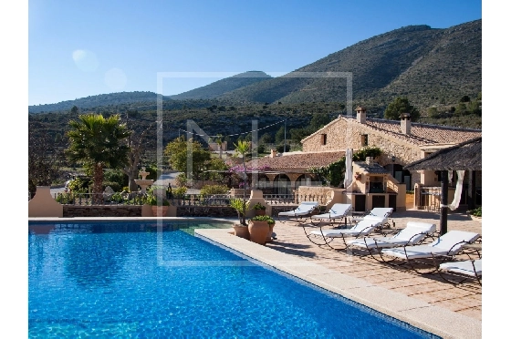 Villa in Benissa zu verkaufen, Woongedeelte 600 m², Bouwjaar 1900, Klimaanlage, Grondstuk 25000 m², 8 Slaapkamers, 9 Badkamers, Pool, ref.: NL-NLD1401-3