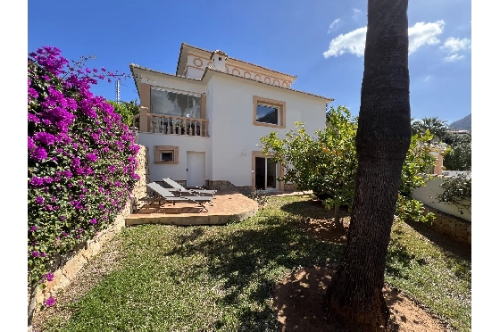 Villa in Denia zur Ferienvermietung, Woongedeelte 133 m², Bouwjaar 1999, Zustand gepflegt, + Fussbodenheizung, Klimaanlage, Grondstuk 585 m², 3 Slaapkamers, 3 Badkamers, Pool, ref.: T-1023-18