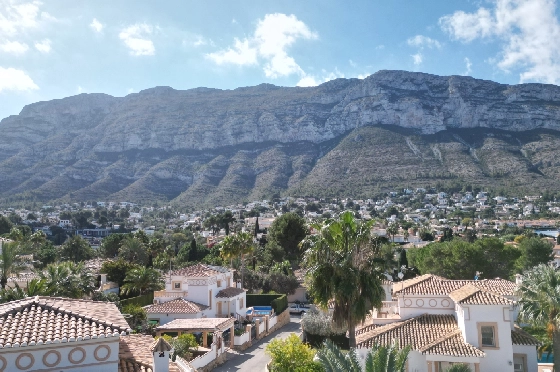 Villa in Denia zur Ferienvermietung, Woongedeelte 133 m², Bouwjaar 1999, Zustand gepflegt, + Fussbodenheizung, Klimaanlage, Grondstuk 585 m², 3 Slaapkamers, 3 Badkamers, Pool, ref.: T-1023-25