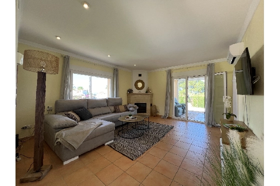 Villa in Denia zur Ferienvermietung, Woongedeelte 133 m², Bouwjaar 1999, Zustand gepflegt, + Fussbodenheizung, Klimaanlage, Grondstuk 585 m², 3 Slaapkamers, 3 Badkamers, Pool, ref.: T-1023-3