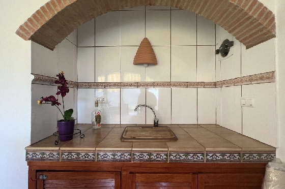 Villa in Pego-Monte Pego zu verkaufen, Woongedeelte 250 m², Bouwjaar 2004, Zustand gepflegt, + Zentralheizung, Klimaanlage, Grondstuk 2600 m², 5 Slaapkamers, 3 Badkamers, Pool, ref.: SB-1823-13