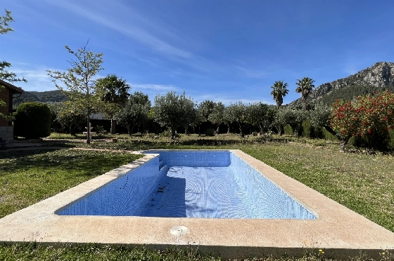 Finca in Orba zu verkaufen, Woongedeelte 300 m², Bouwjaar 2000, + Ofen, Grondstuk 17241 m², 4 Slaapkamers, 2 Badkamers, Pool, ref.: SB-2423-5