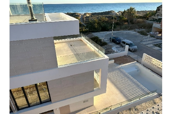 Villa in Oliva zu verkaufen, Woongedeelte 173 m², Bouwjaar 2023, Zustand Erstbezug, + Fussbodenheizung, Klimaanlage, Grondstuk 350 m², 3 Slaapkamers, 4 Badkamers, Pool, ref.: AS-1623-21