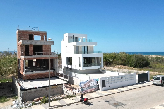 Villa in Oliva zu verkaufen, Woongedeelte 173 m², Bouwjaar 2023, Zustand Erstbezug, + Fussbodenheizung, Klimaanlage, Grondstuk 350 m², 3 Slaapkamers, 4 Badkamers, Pool, ref.: AS-1623-4