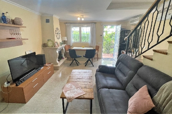Reihenhaus in Els Poblets zu verkaufen, Woongedeelte 132 m², Bouwjaar 2002, Klimaanlage, 2 Slaapkamers, 2 Badkamers, Pool, ref.: JS-1323-4