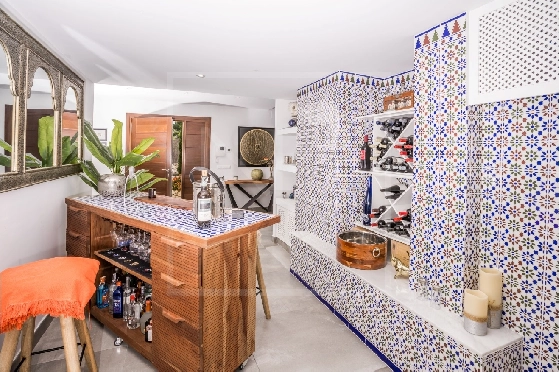 Villa in Moraira(Pla del Mar) zu verkaufen, Woongedeelte 283 m², Bouwjaar 1975, Klimaanlage, Grondstuk 840 m², 4 Slaapkamers, 4 Badkamers, Pool, ref.: NL-NLD1475-12
