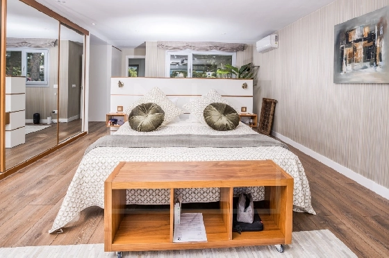 Villa in Moraira(Pla del Mar) zu verkaufen, Woongedeelte 283 m², Bouwjaar 1975, Klimaanlage, Grondstuk 840 m², 4 Slaapkamers, 4 Badkamers, Pool, ref.: NL-NLD1475-17