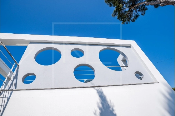 Villa in Moraira(Pla del Mar) zu verkaufen, Woongedeelte 283 m², Bouwjaar 1975, Klimaanlage, Grondstuk 840 m², 4 Slaapkamers, 4 Badkamers, Pool, ref.: NL-NLD1475-37