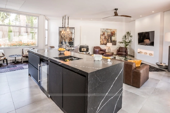 Villa in Moraira(Pla del Mar) zu verkaufen, Woongedeelte 283 m², Bouwjaar 1975, Klimaanlage, Grondstuk 840 m², 4 Slaapkamers, 4 Badkamers, Pool, ref.: NL-NLD1475-8