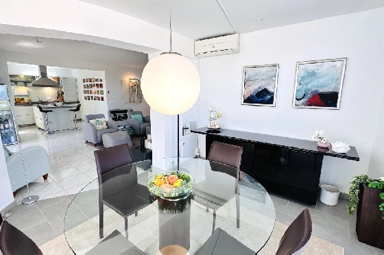 Villa in Denia(Marquesa 6) zu verkaufen, Woongedeelte 227 m², Bouwjaar 1995, Zustand modernisiert, + Zentralheizung, Klimaanlage, Grondstuk 913 m², 3 Slaapkamers, 2 Badkamers, Pool, ref.: AS-2423-26