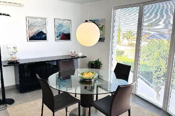 Villa in Denia(Marquesa 6) zu verkaufen, Woongedeelte 227 m², Bouwjaar 1995, Zustand modernisiert, + Zentralheizung, Klimaanlage, Grondstuk 913 m², 3 Slaapkamers, 2 Badkamers, Pool, ref.: AS-2423-28