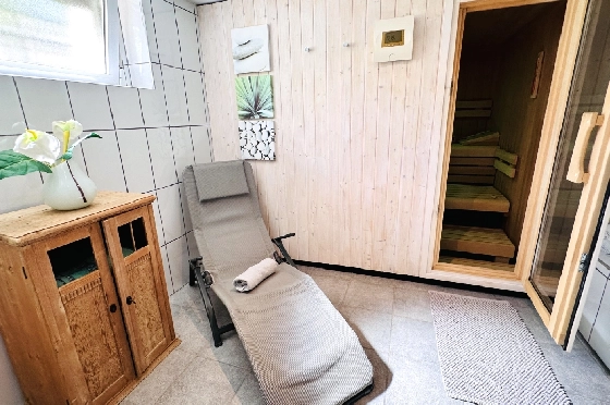 Villa in Denia(Marquesa 6) zu verkaufen, Woongedeelte 227 m², Bouwjaar 1995, Zustand modernisiert, + Zentralheizung, Klimaanlage, Grondstuk 913 m², 3 Slaapkamers, 2 Badkamers, Pool, ref.: AS-2423-43