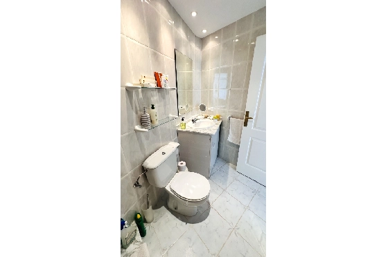 Villa in Denia(Marquesa 6) zu verkaufen, Woongedeelte 227 m², Bouwjaar 1995, Zustand modernisiert, + Zentralheizung, Klimaanlage, Grondstuk 913 m², 3 Slaapkamers, 2 Badkamers, Pool, ref.: AS-2423-49