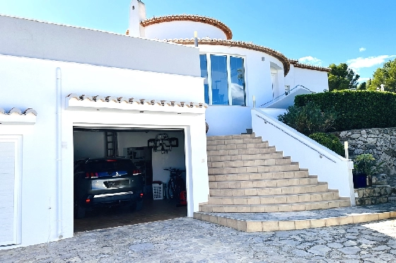 Villa in Denia(Marquesa 6) zu verkaufen, Woongedeelte 227 m², Bouwjaar 1995, Zustand modernisiert, + Zentralheizung, Klimaanlage, Grondstuk 913 m², 3 Slaapkamers, 2 Badkamers, Pool, ref.: AS-2423-67