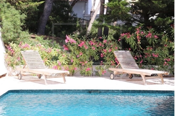 Villa in Moraira zu verkaufen, Woongedeelte 357 m², Klimaanlage, Grondstuk 804 m², 4 Slaapkamers, 4 Badkamers, Pool, ref.: NL-NL1426-3